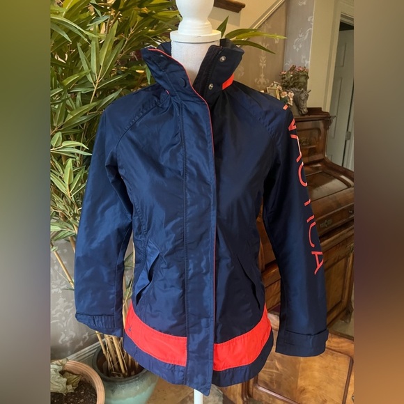 Nautica ladies windbreaker/jacket, extra small NWOT navy, and red - Picture 14 of 14